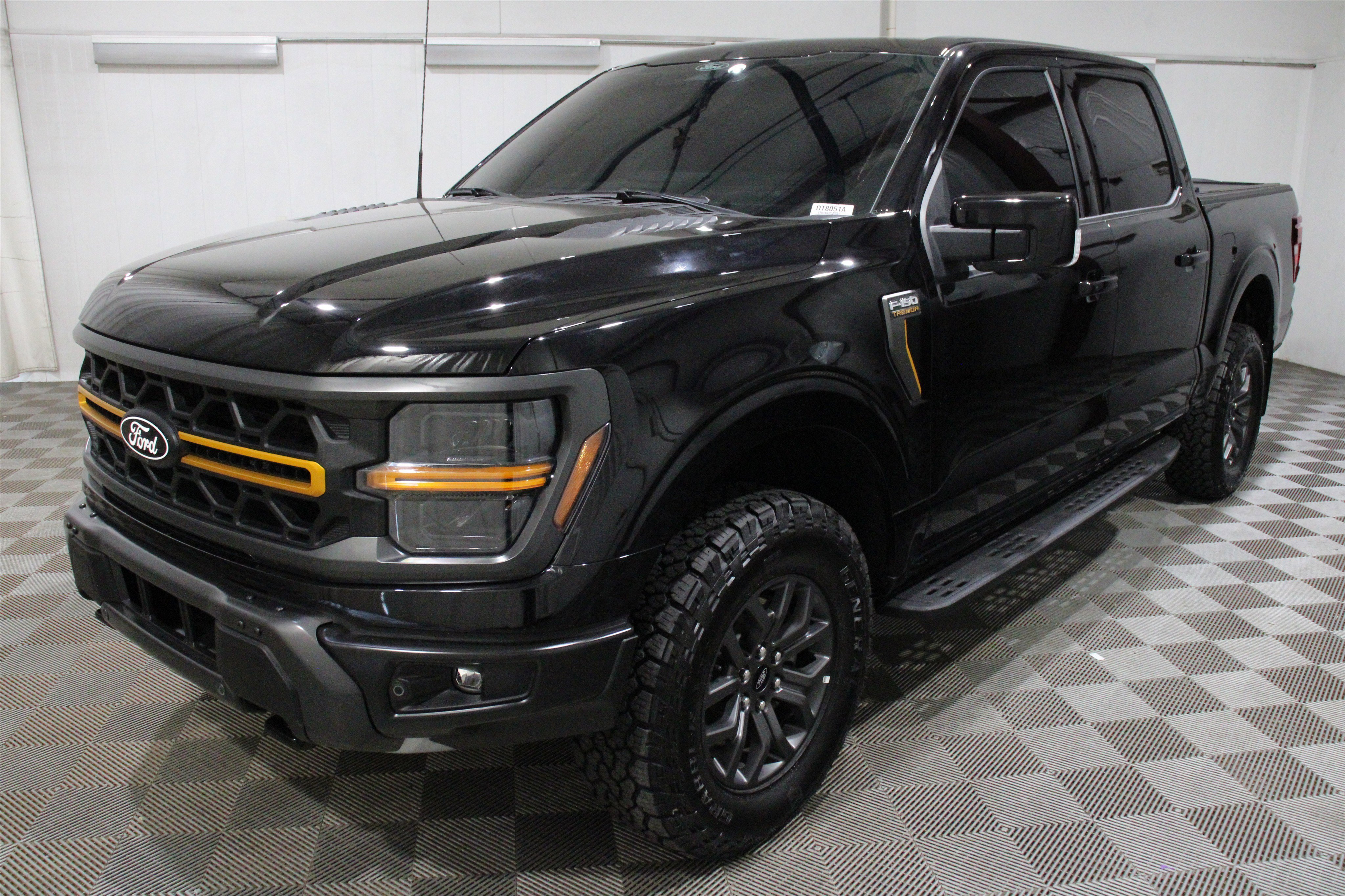 Used 2025 Agate Black Metallic Ford Tremor image 40