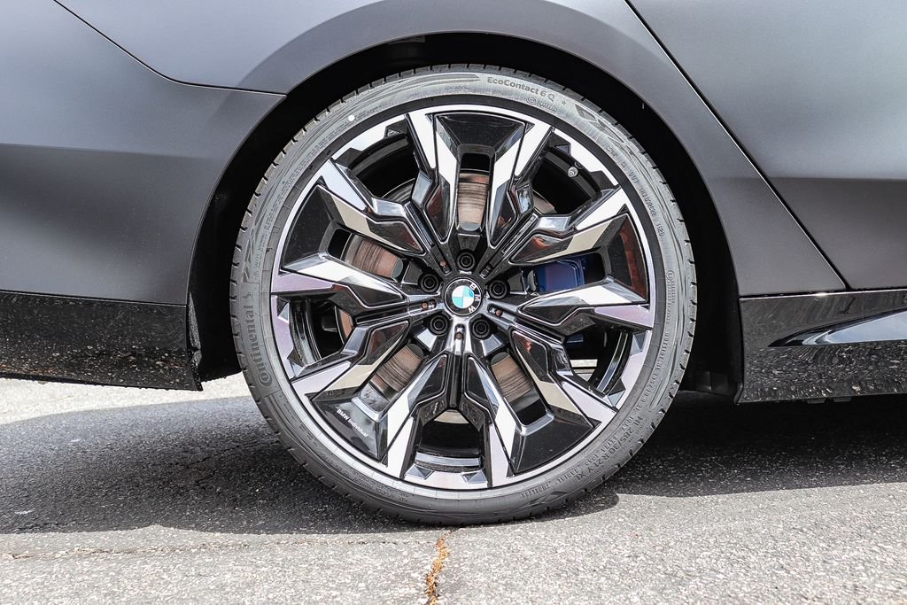 New 2027 Frozen Deep Grey BMW 550e xDrive image 8