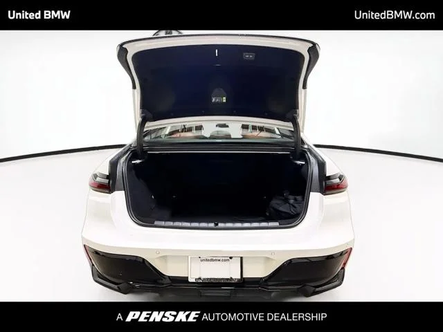 New 2026 Mineral White Metallic BMW 7 Series image 14