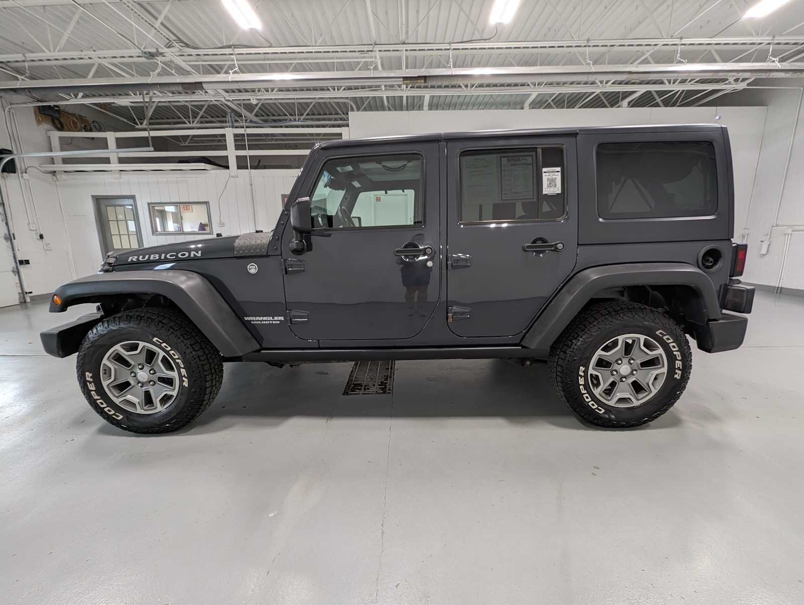 Used 2017 Rhino Clearcoat Jeep Rubicon image 11