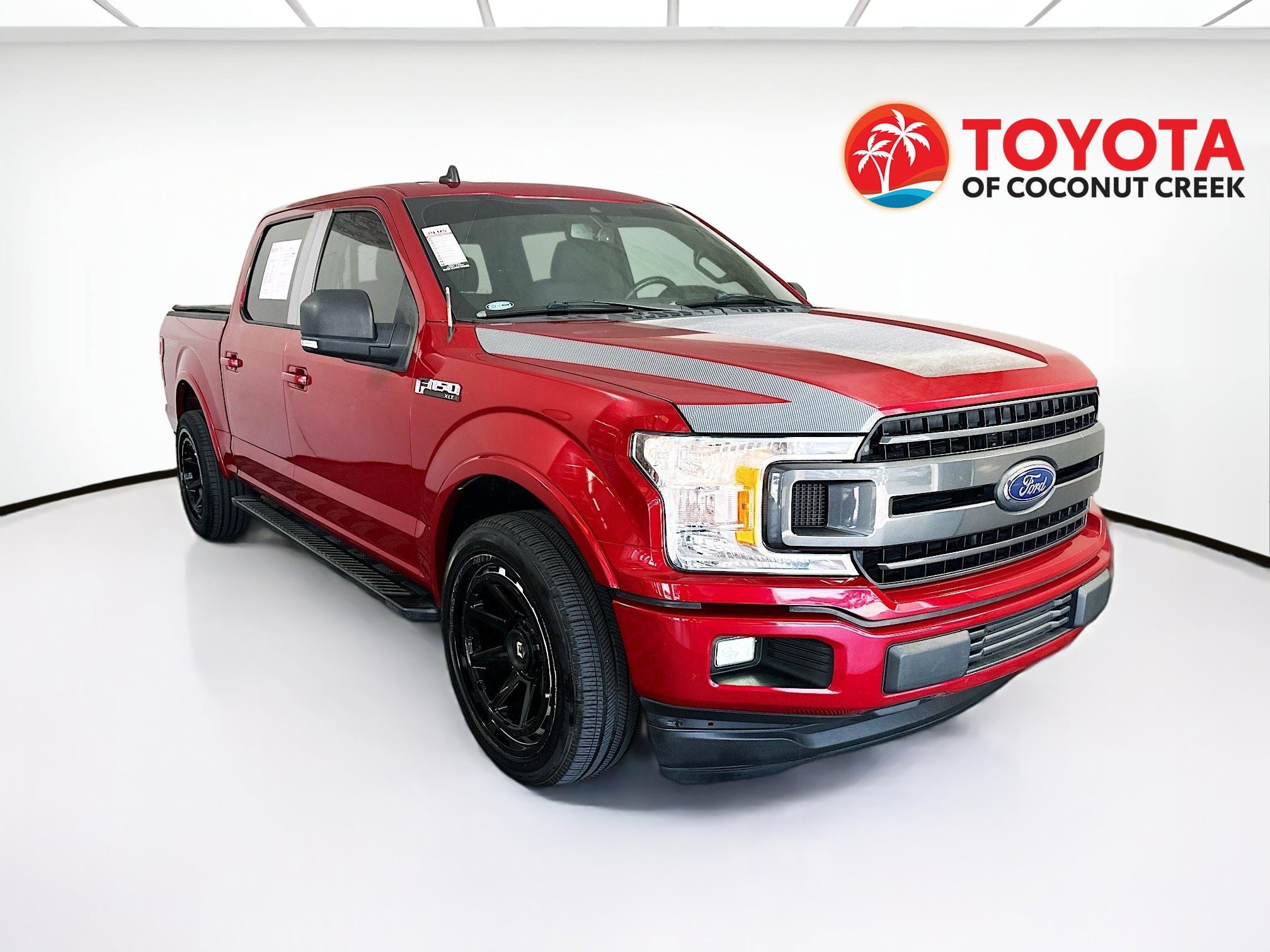 Used 2020 Red Metallic Ford XLT image 1