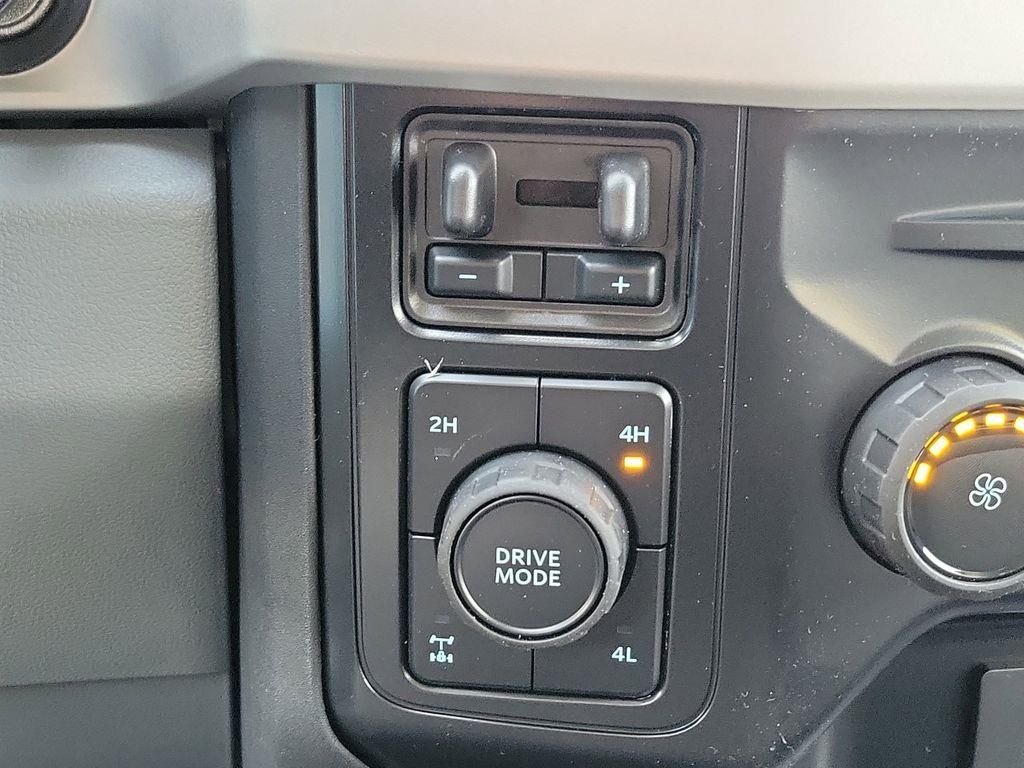 New 2026 Oxford White Ford F-250® XL image 27