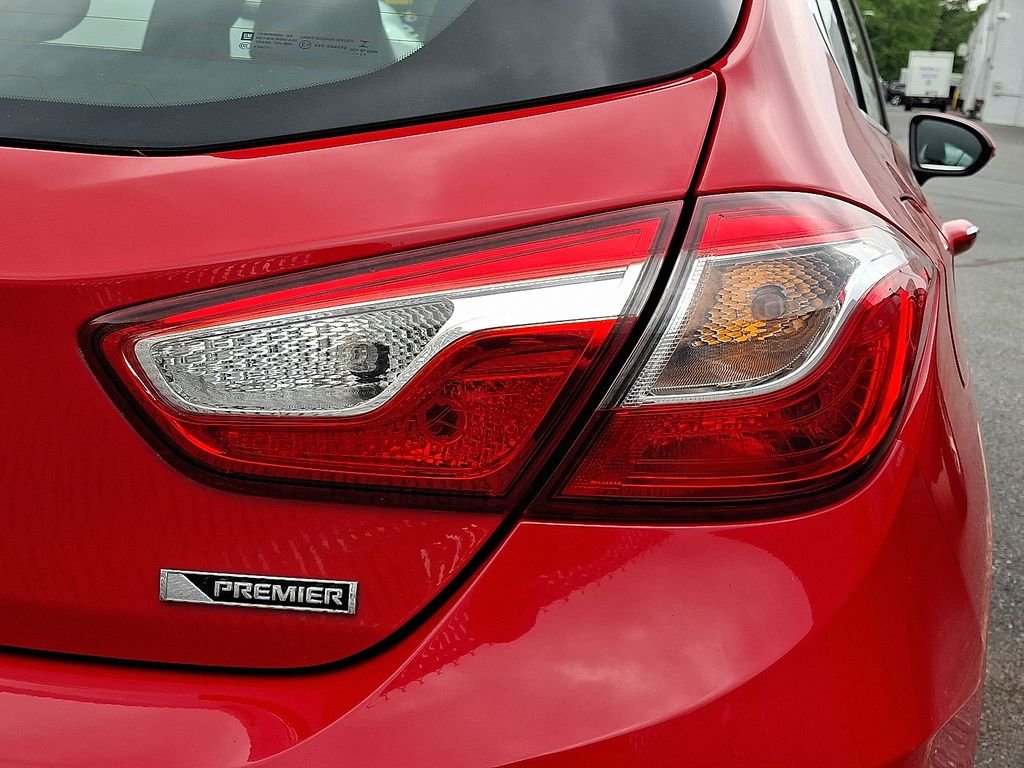 Used 2017 Red Chevrolet Premier image 8