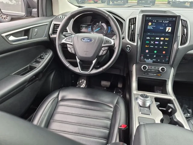 Used 2024 Black Ford SEL image 30