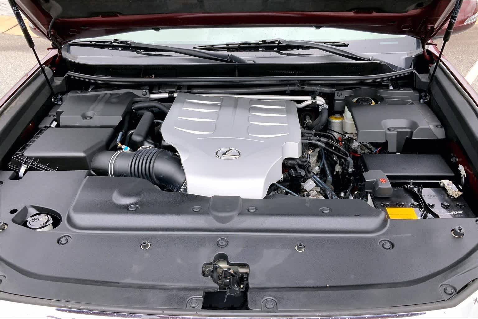 Used 2016 Claret Mica Lexus  image 32