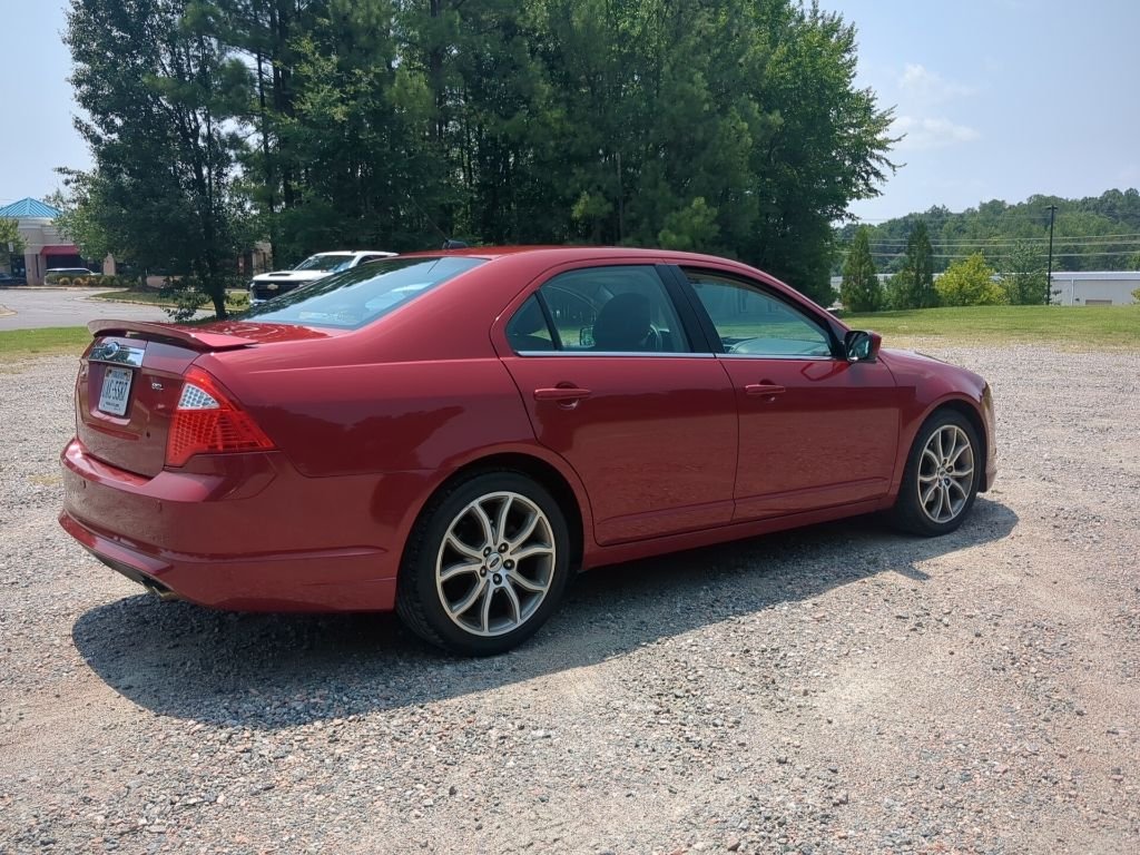 Used 2010 Red Ford SEL image 5