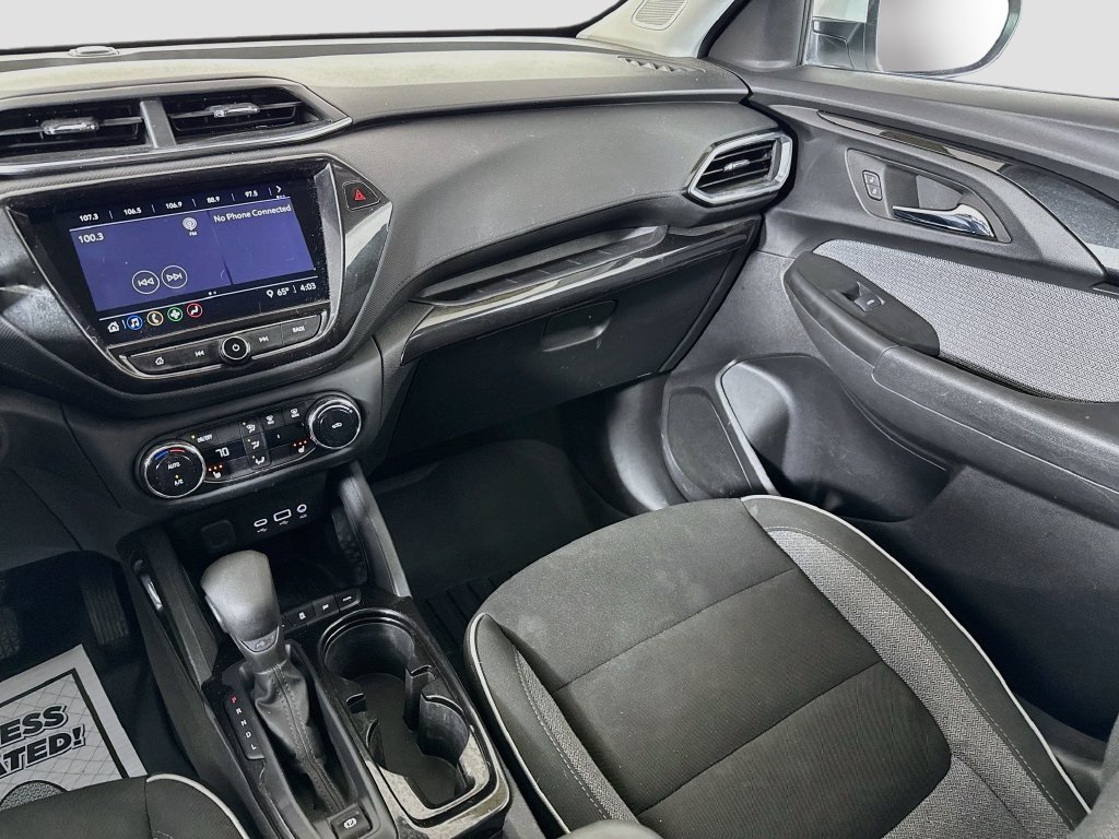 Used 2023 White Chevrolet LT image 21