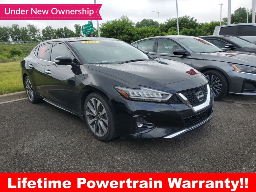 2023 Nissan Maxima Platinum's photo