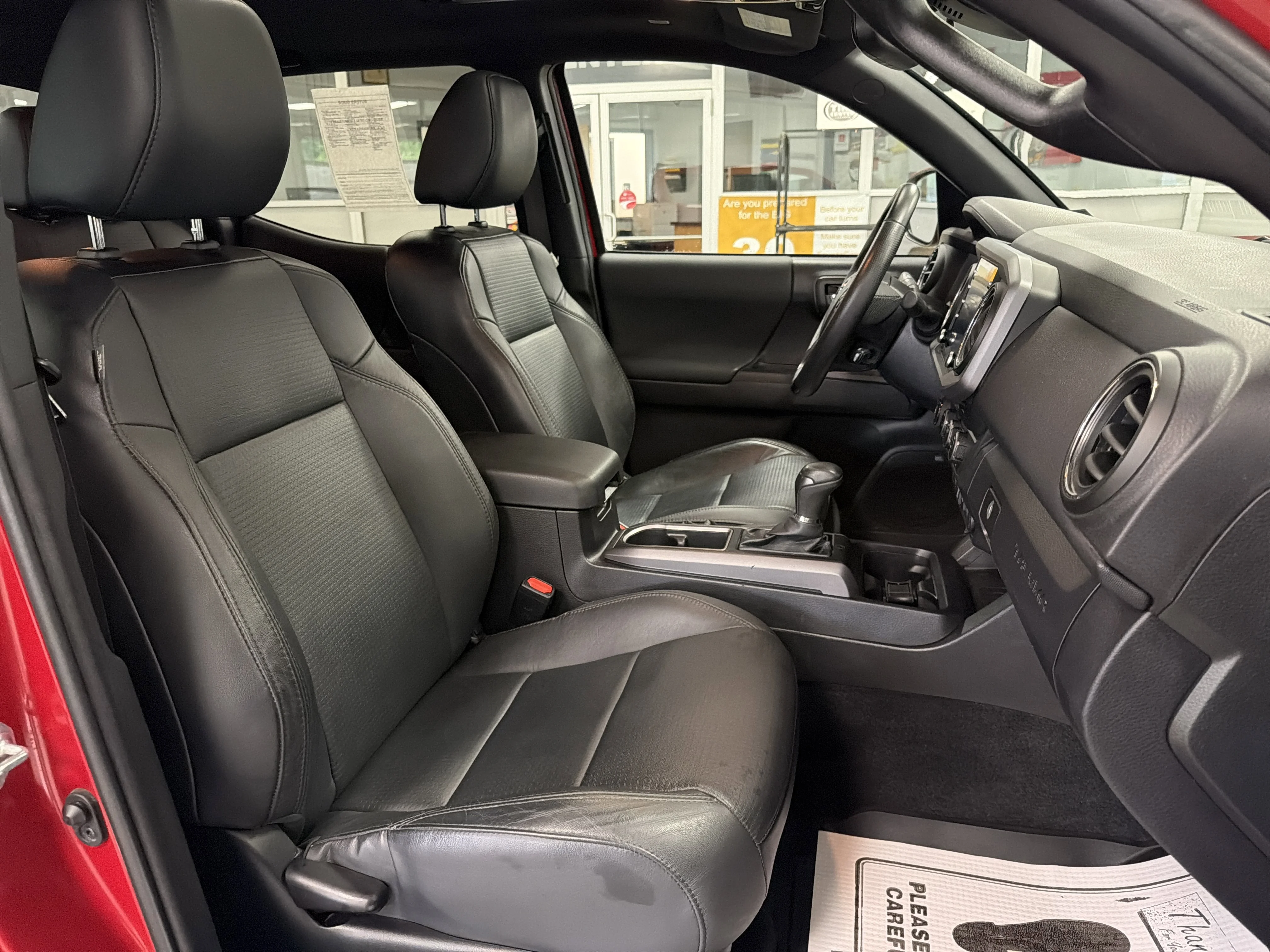 Used 2022 Barcelona Red Metallic Toyota  image 37