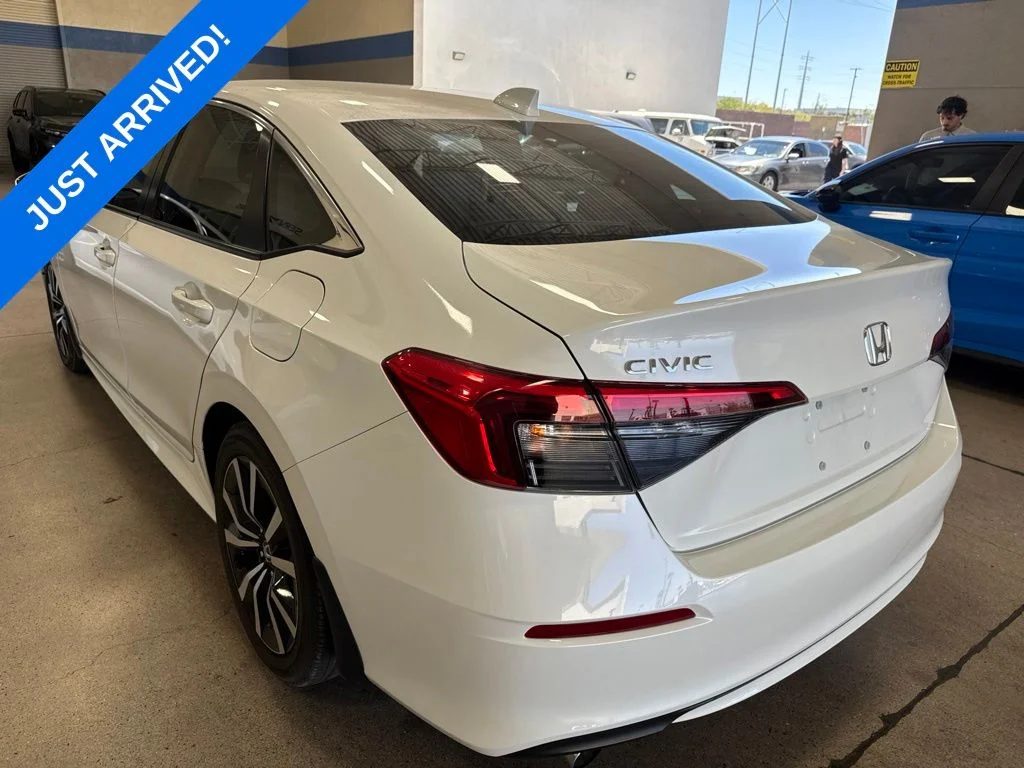 Certified Used 2024 Platinum White Pearl Honda EX image 4