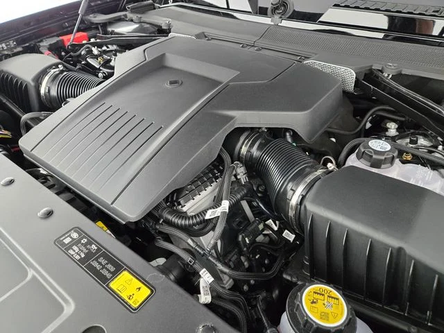 New 2026 Narvik Black Land Rover OCTA image 19