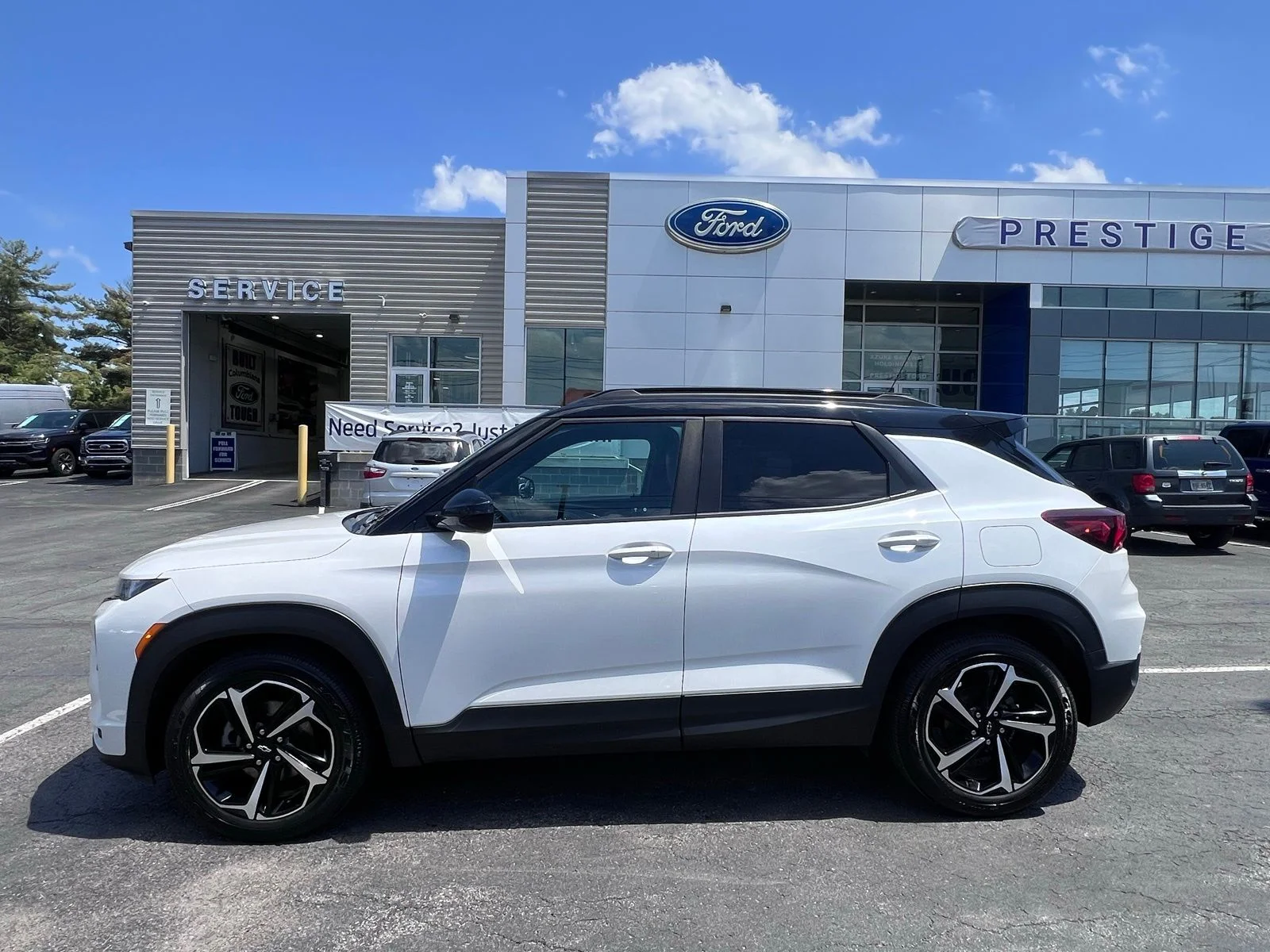 Used 2021 Iridescent Pearl Tricoat Chevrolet RS image 6