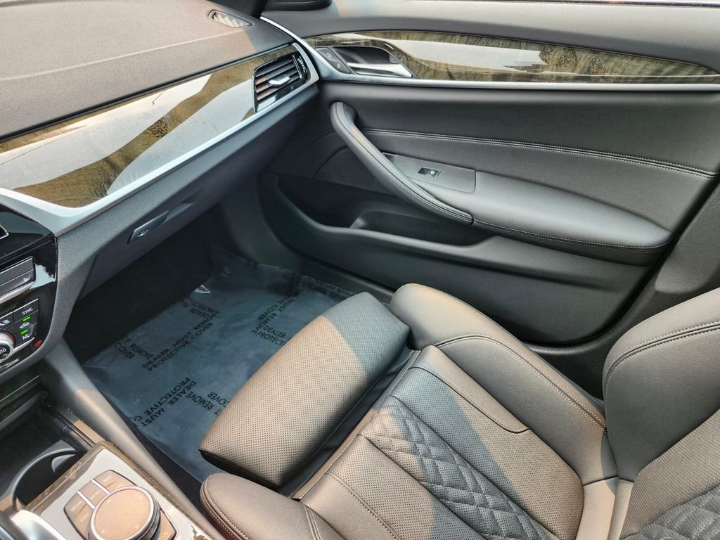 Used 2023 Gray BMW 530e iPerformance image 16