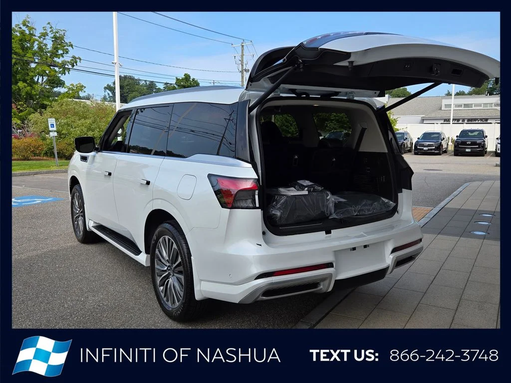 New 2027 RADIANT WHITE INFINITI Luxe 4WD image 18
