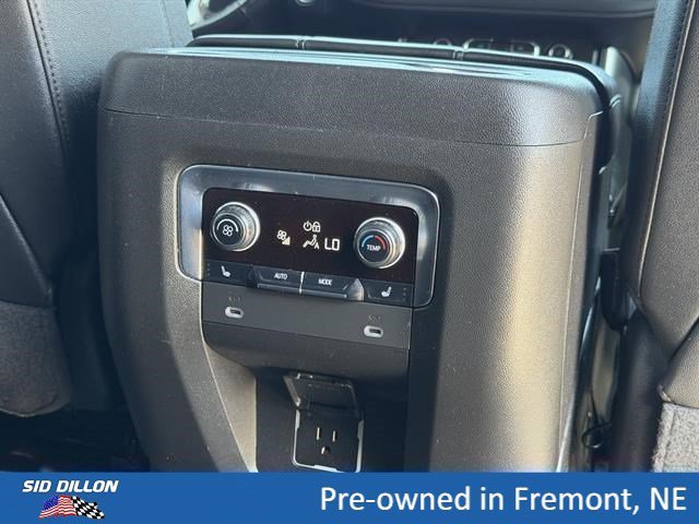 Used 2022 Black Chevrolet Z71 image 20
