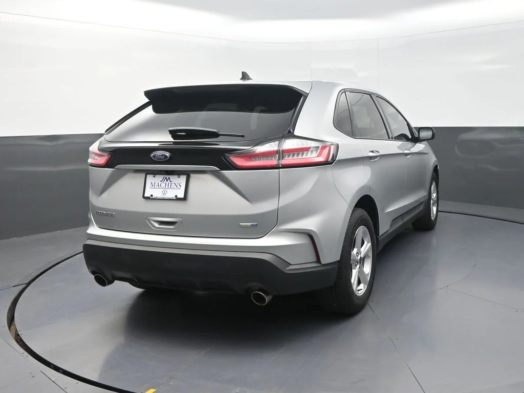 Used 2019 Silver Ford SE image 10