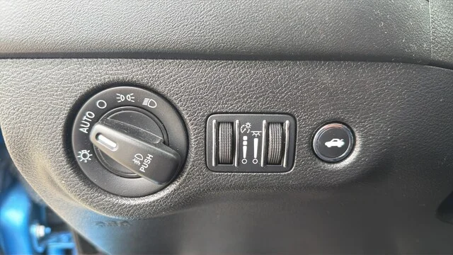 Used 2023 B5 Blue Pearlcoat Dodge R/T Scat Pack image 21