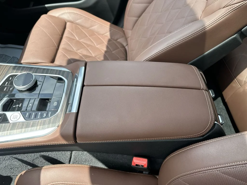 Used 2025 Blue BMW xDrive40i image 27