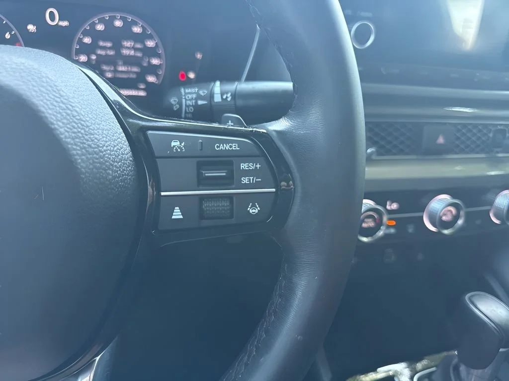 Used 2023 Silver Acura  image 17