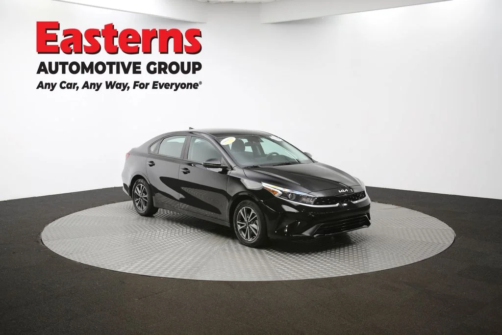 Used 2023 Black Kia LXS image 46