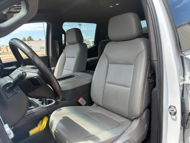 Used 2022 White GMC SLT image 17