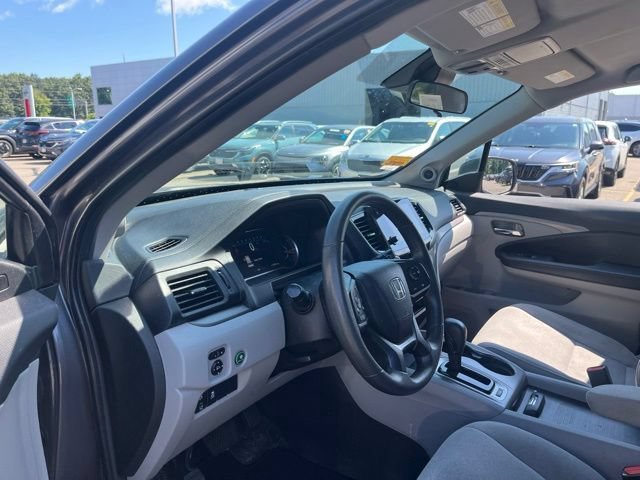 Used 2020 Gray Honda EX image 11