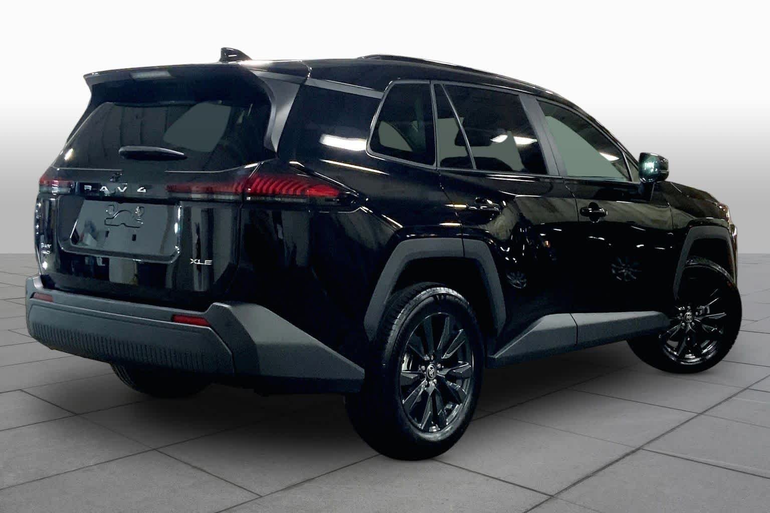 Used 2026 Midnight Black Metallic Toyota XLE Premium image 13