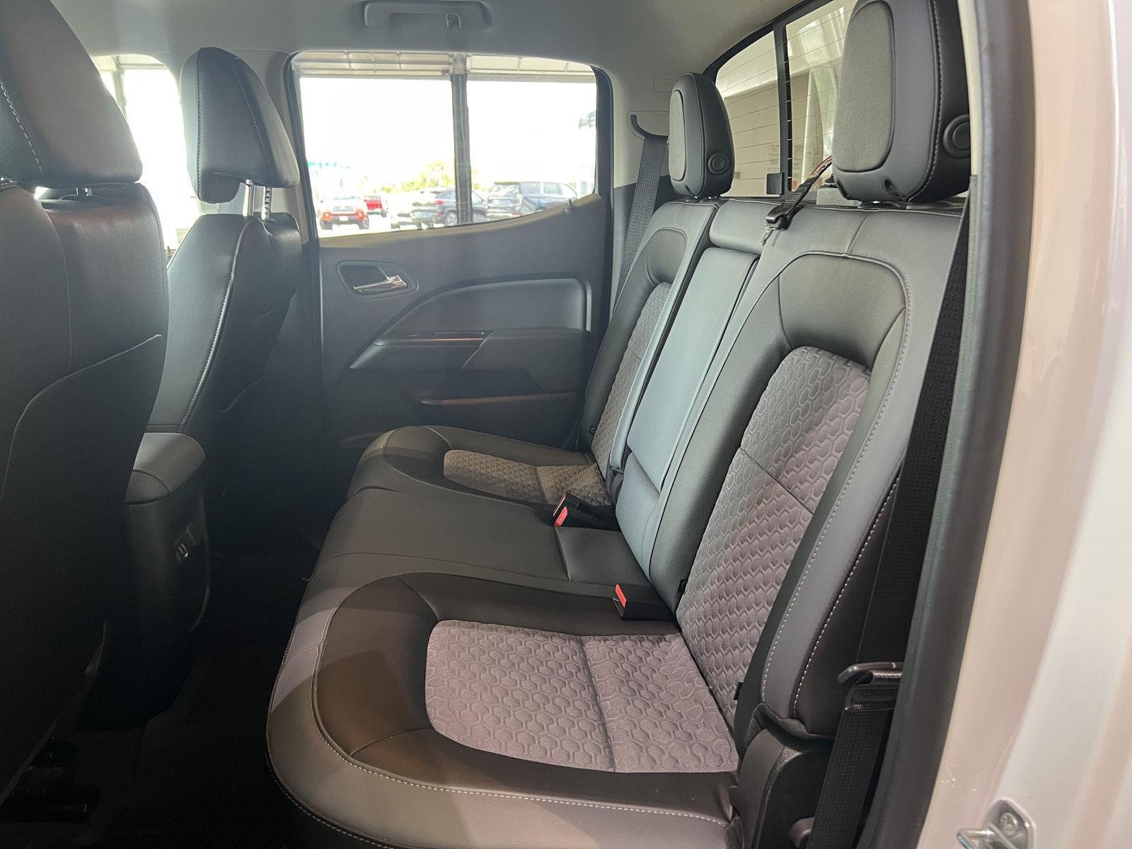 Used 2022 Summit White Chevrolet 4WD Z71 image 15