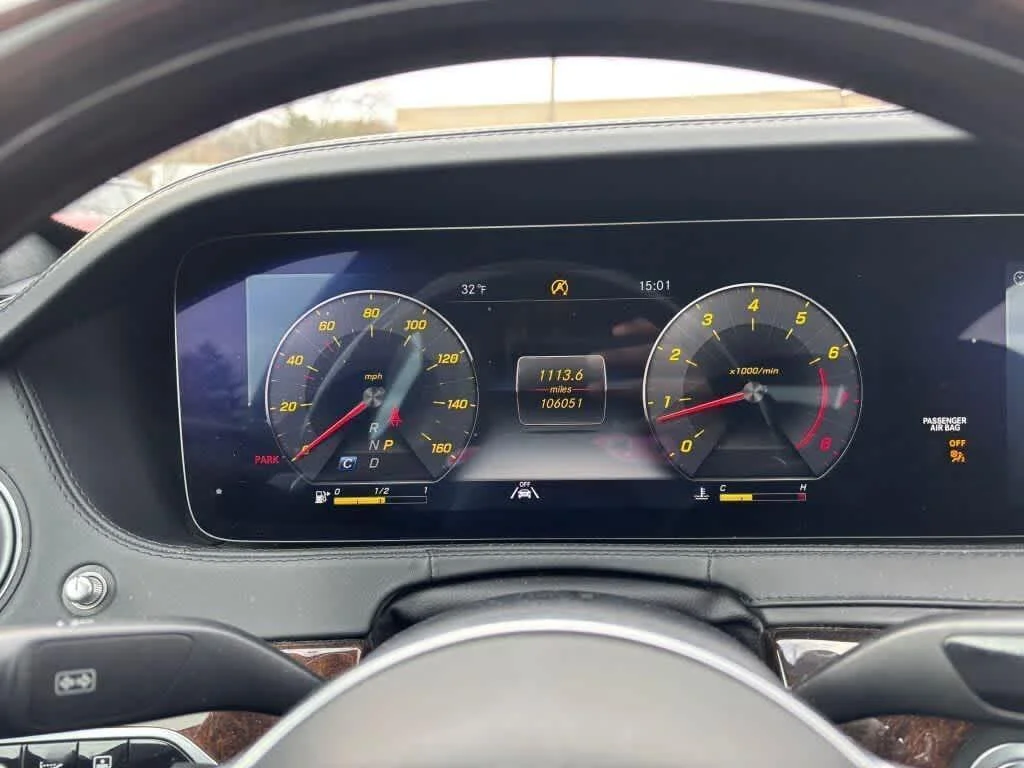 Used 2020 Obsidian Black Metallic Mercedes-Benz S 560 image 17