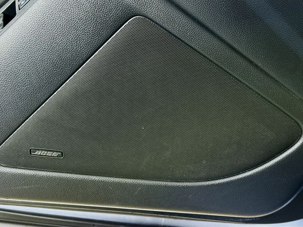 Used 2013 Blue INFINITI Sport image 23