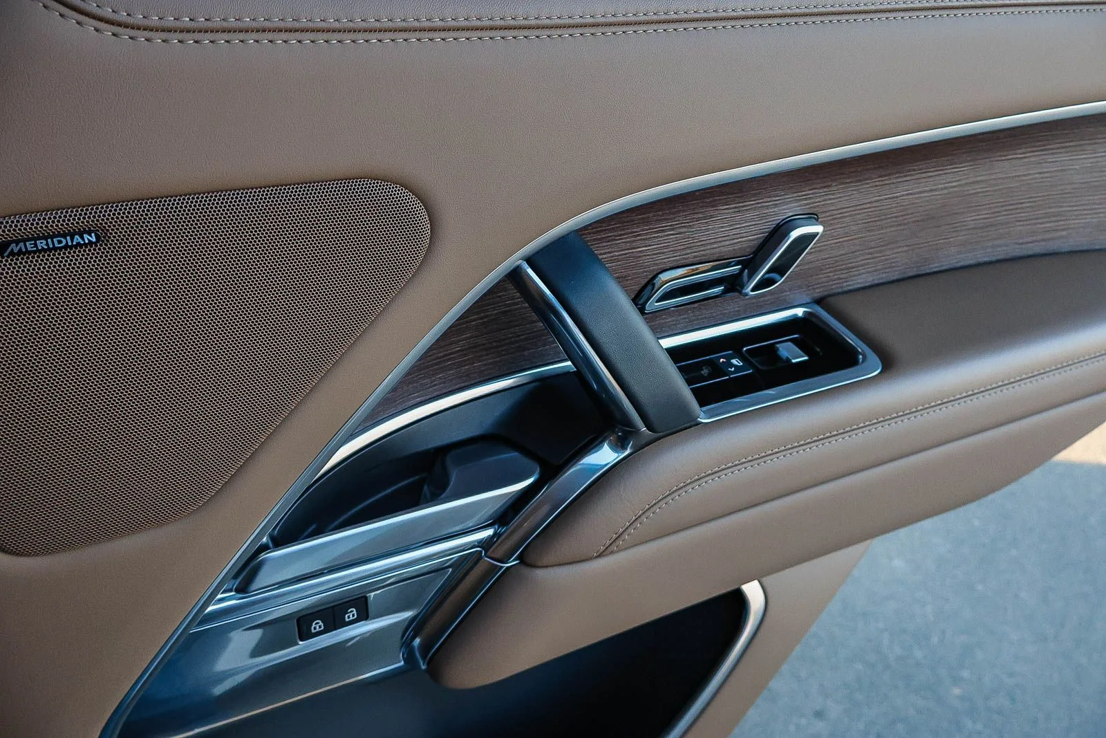 2025 Land Rover Range Rover SE - Photo 26