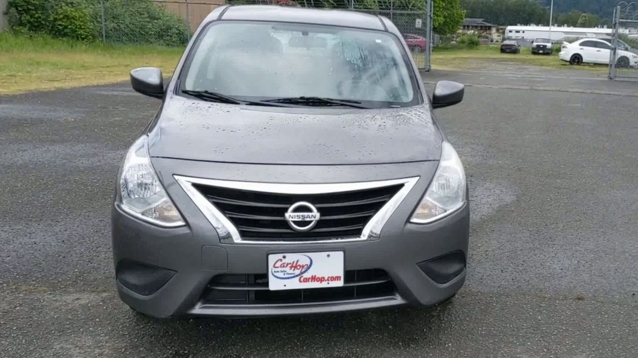 2017 Nissan Versa 1.6 S photo 4