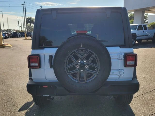 New 2026 Bright White Clear-Coat Exterior Paint Jeep Sport S image 6