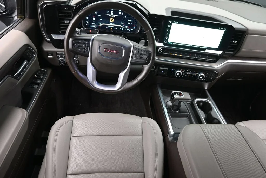 Used 2023 Silver GMC SLT image 14
