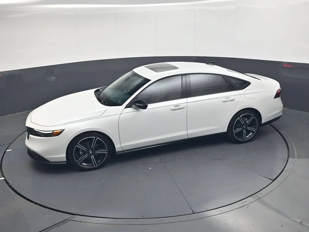 Certified Used 2026 Platinum White Pearl Honda SE image 68