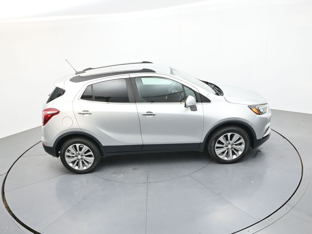 Used 2018 Silver Buick Preferred image 30