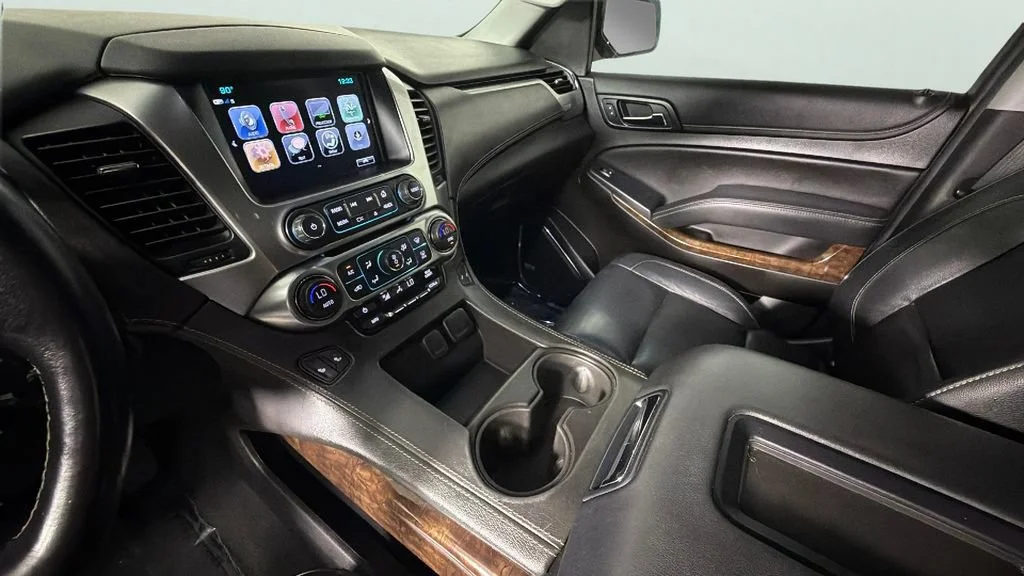 Used 2019 SHADOW GRAY METALLIC Chevrolet LT image 19