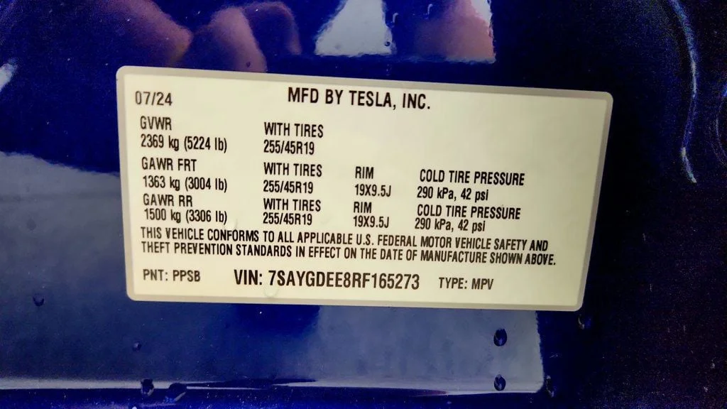 Used 2024 Deep Blue Metallic Tesla Long Range AWD w/ Full Self-Driving & Aero Disc Wheel Covers image 25