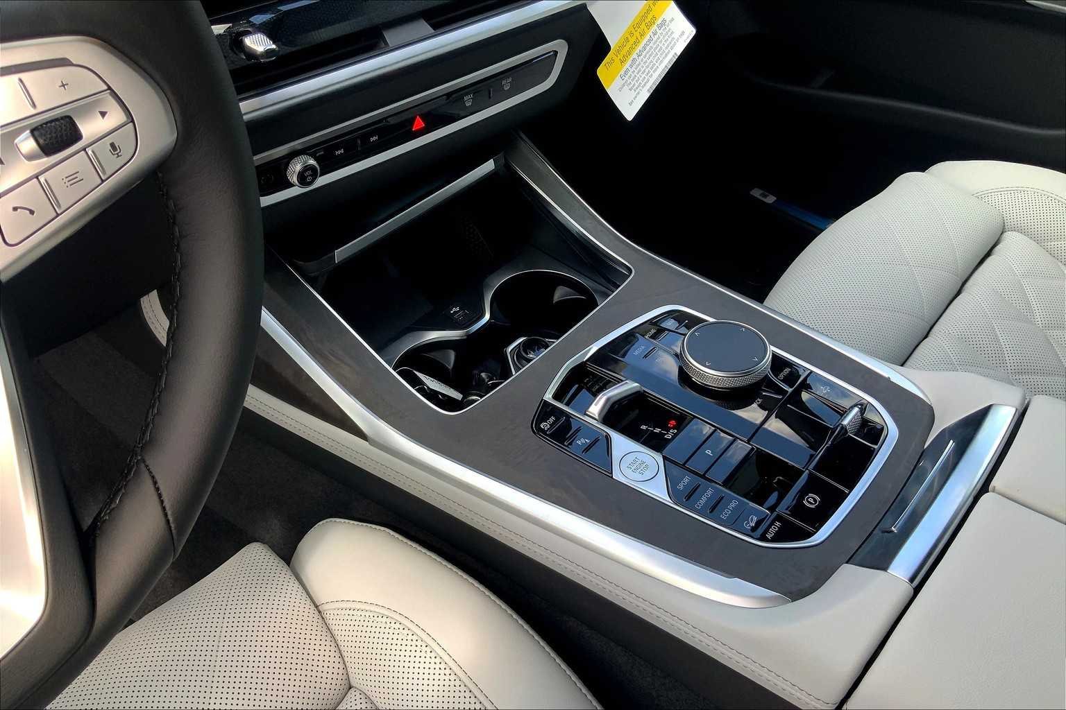 Used 2026 Blue Ridge Mountain Metallic BMW xDrive40i image 8