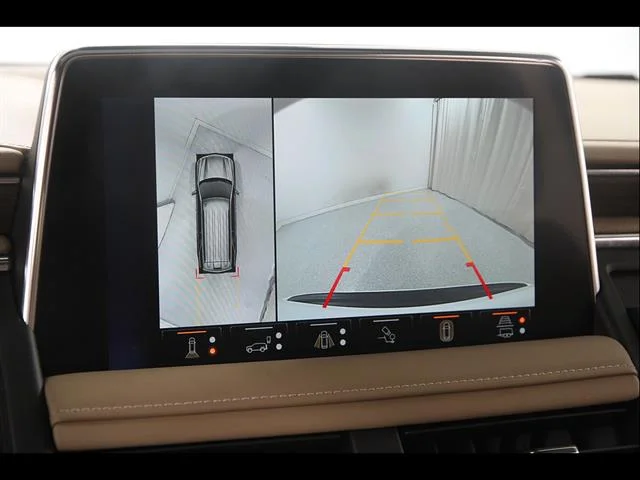 2024 Chevrolet Suburban Premier - Photo 15