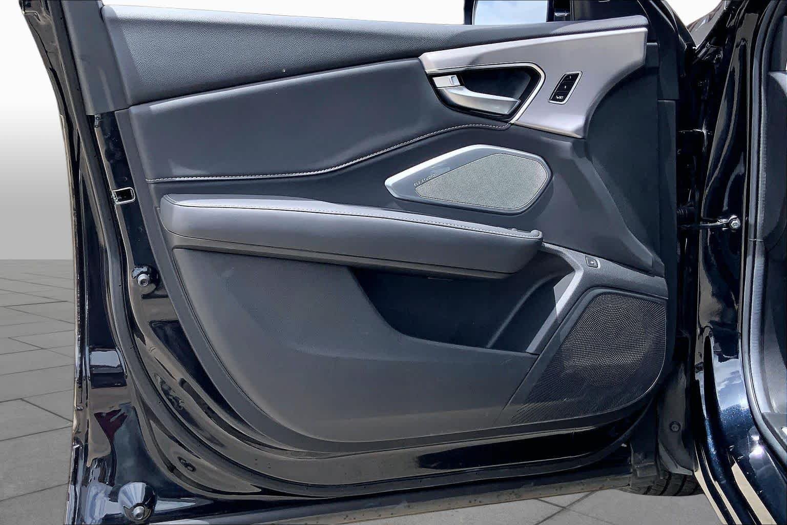 Used 2024 Majestic Black Pearl Acura w/Technology Package image 21