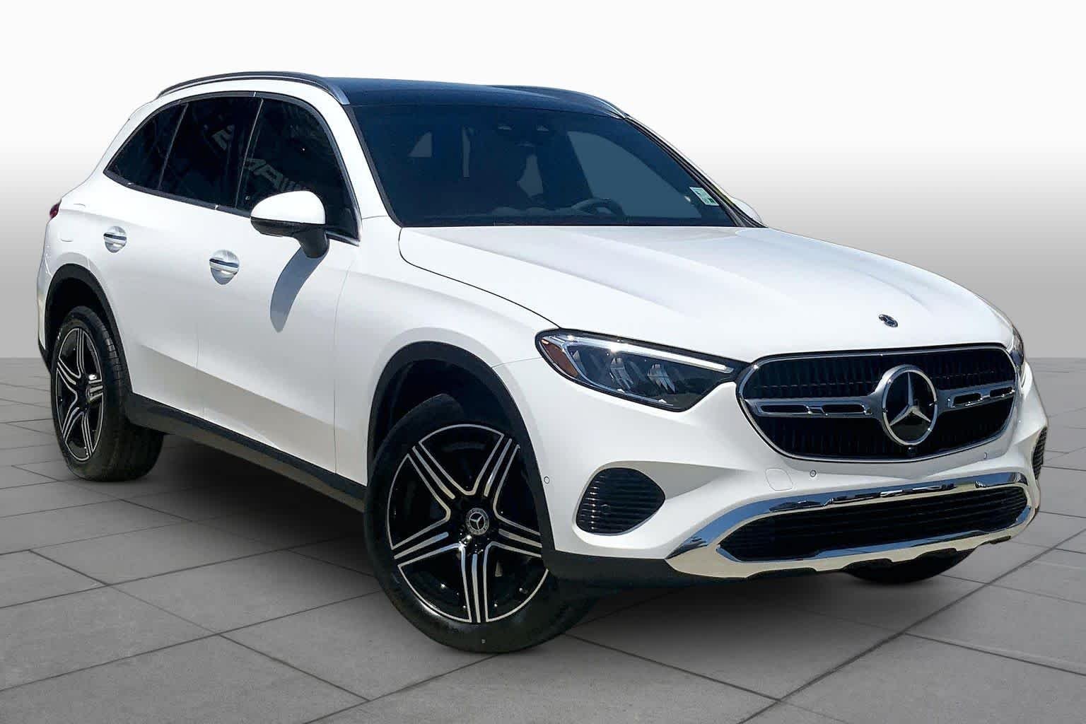 New 2026 Polar White Mercedes-Benz GLC 300 image 2