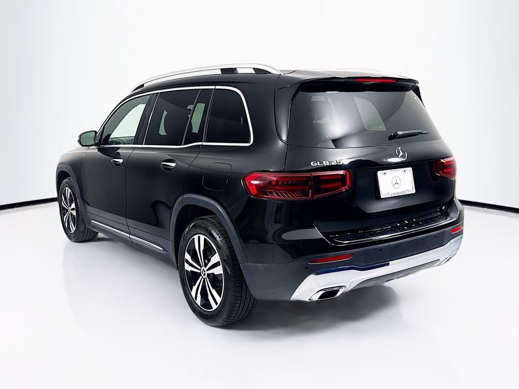 Used 2025 Night Black Mercedes-Benz GLB 250 image 7