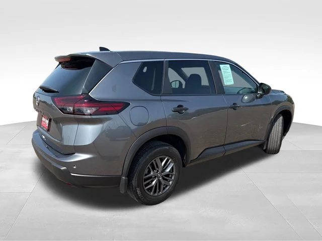 Used 2024 Gray Nissan S image 8
