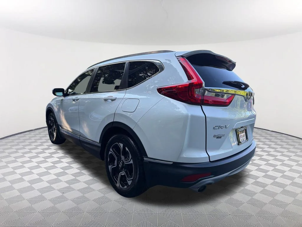 Used 2019  Honda Touring image 7