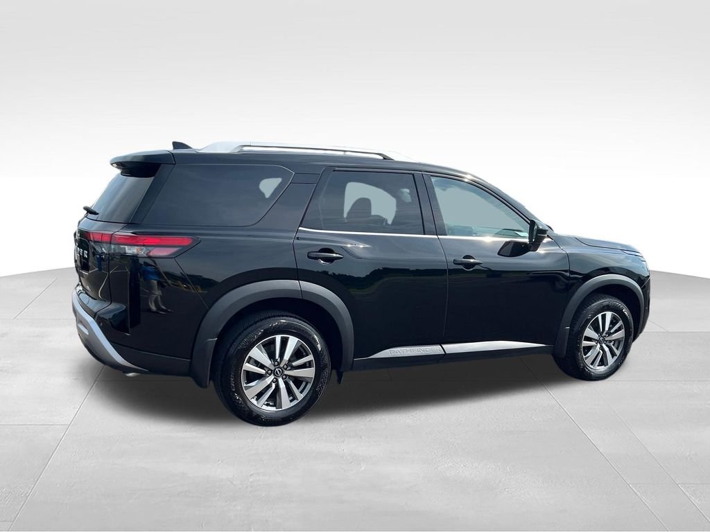 Used 2025 Black Nissan SL image 5