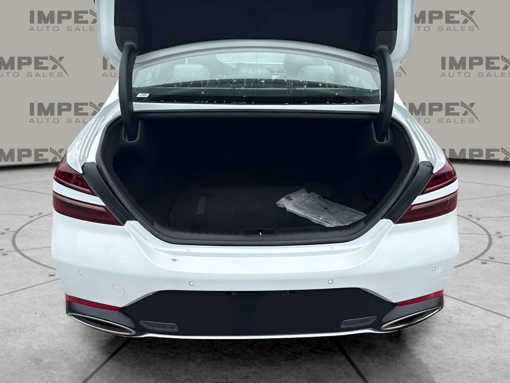 Used 2023 White Genesis 3.3T image 20