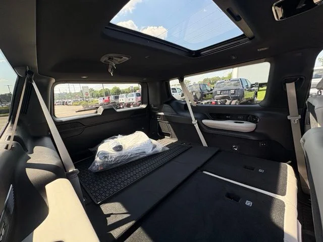 New 2026 Silver Zynith Jeep Summit Obsidian image 16