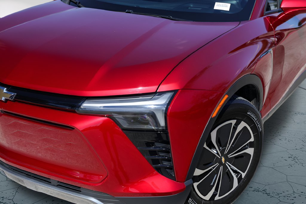 Used 2024 Chevrolet Blazer EV LT with VIN 3GNKDBRJ0RS251053 for sale in Austin, TX