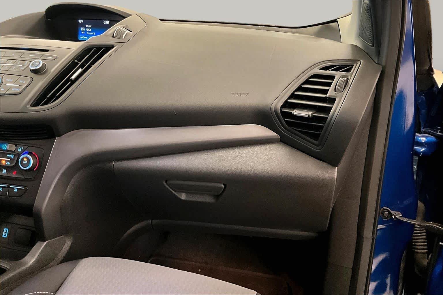 Used 2018 Lightning Blue Metallic Ford SE image 17